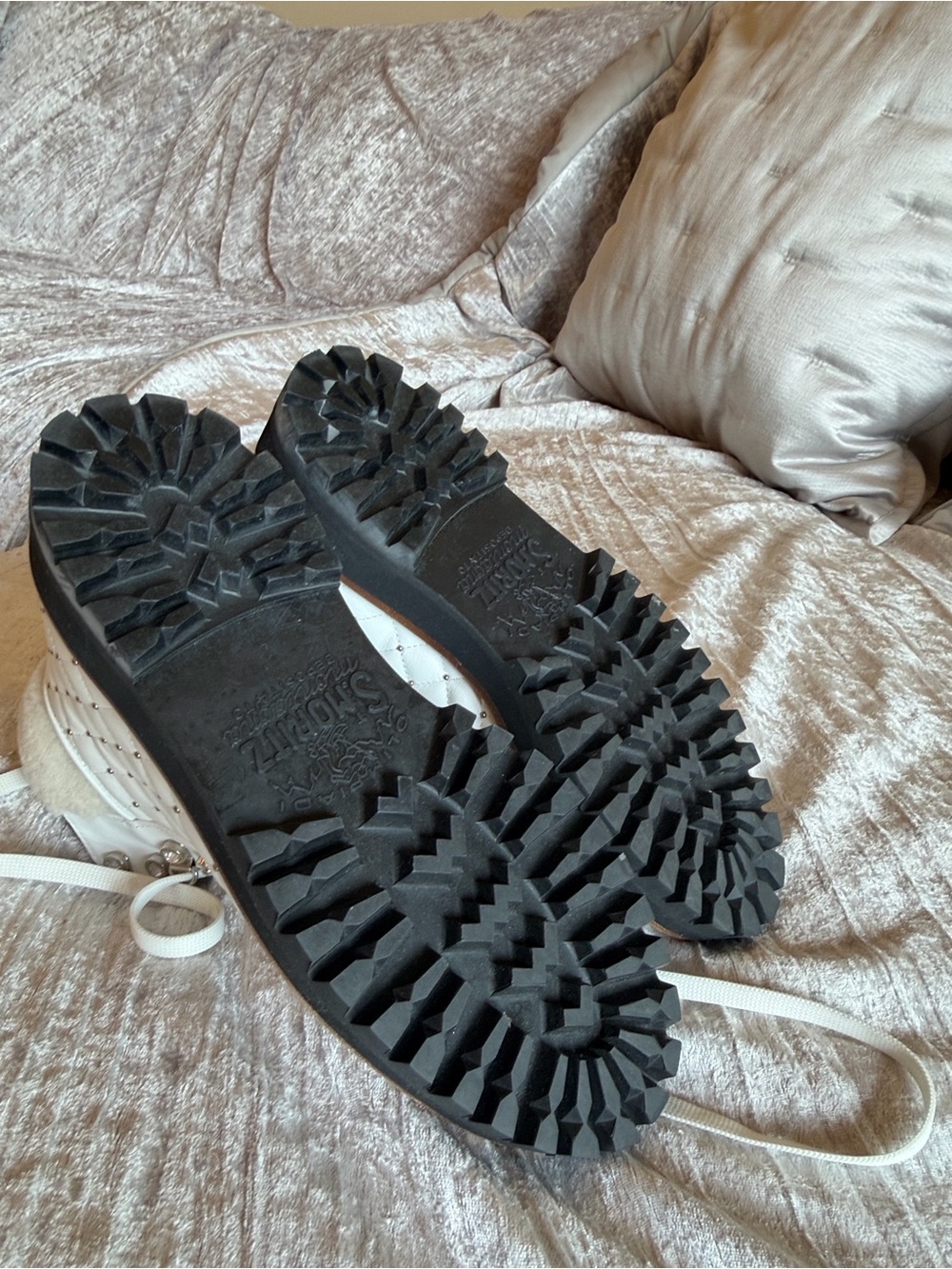 Philipp Plein White Quilted Lace-Up Fleece Collar Boots with Swarovski Skulls - Picture 6 of 8